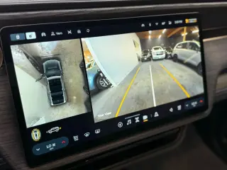 2023 Rivian R1S