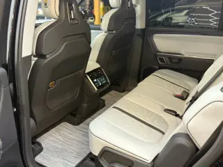 2023 Rivian R1S