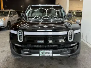 2023 Rivian R1S