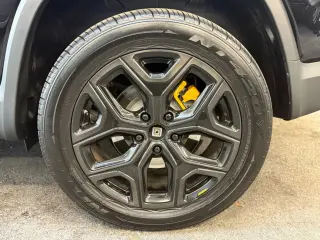 2023 Rivian R1S