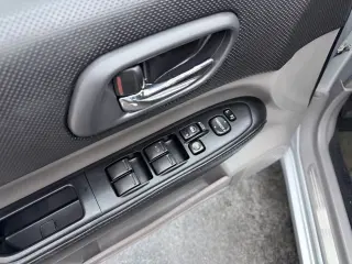 2004 Subaru FORESTER
