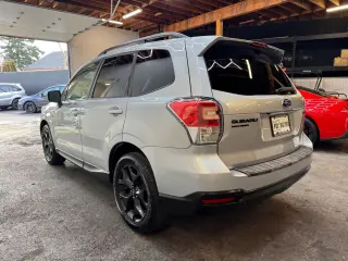 2018 Subaru FORESTER