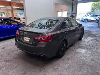 2018 Subaru LEGACY