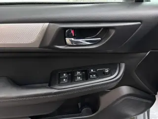 2017 Subaru LEGACY