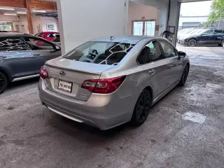 2017 Subaru LEGACY