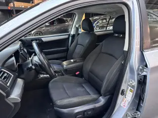 2017 Subaru LEGACY