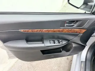 2013 Subaru LEGACY