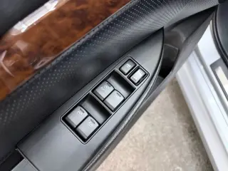2013 Subaru LEGACY