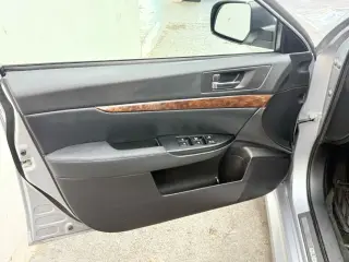 2013 Subaru LEGACY