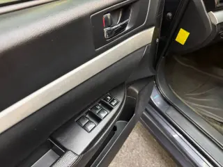 2012 Subaru LEGACY