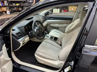 2013 Subaru LEGACY