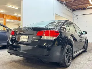 2013 Subaru LEGACY