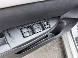 2010 Subaru LEGACY