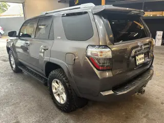 2016 Toyota 4RUNNER