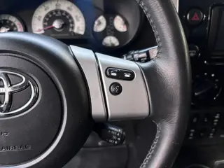 2011 Toyota FJ CRUISER