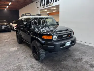 2011 Toyota FJ CRUISER