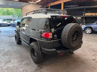 2011 Toyota FJ CRUISER