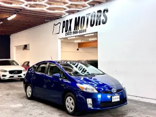 2011 Toyota PRIUS
