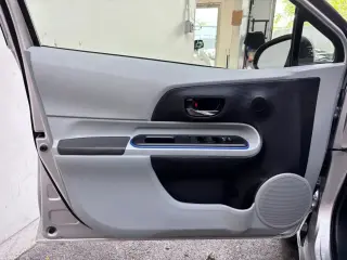 2012 Toyota PRIUS C