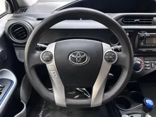 2013 Toyota PRIUS C
