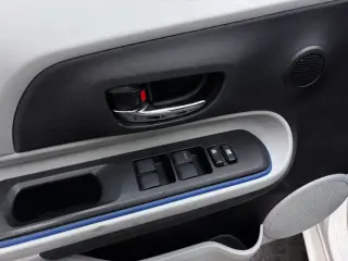 2013 Toyota PRIUS C