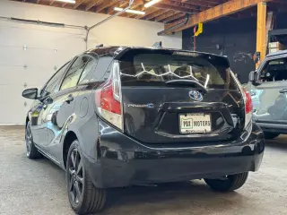 2016 Toyota PRIUS C