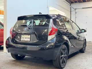 2016 Toyota PRIUS C