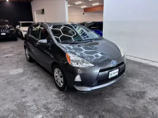 2013 Toyota PRIUS C