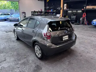 2013 Toyota PRIUS C