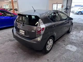 2013 Toyota PRIUS C