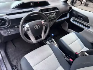 2013 Toyota PRIUS C