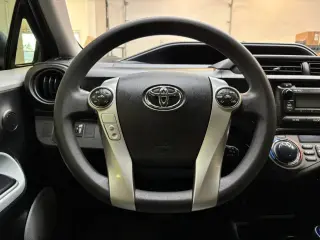2014 Toyota PRIUS C