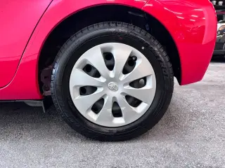 2014 Toyota PRIUS C