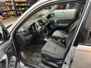 2004 Toyota RAV4