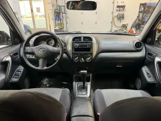 2004 Toyota RAV4
