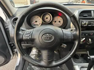 2004 Toyota RAV4