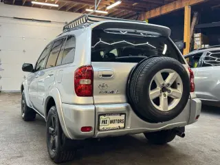 2004 Toyota RAV4