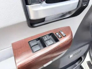2015 Toyota SEQUOIA