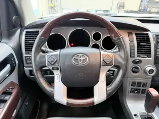 2015 Toyota SEQUOIA