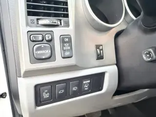 2015 Toyota SEQUOIA