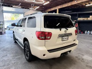 2015 Toyota SEQUOIA