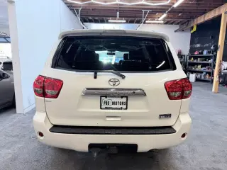 2015 Toyota SEQUOIA