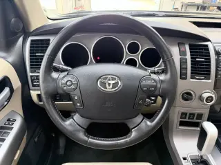 2012 Toyota SEQUOIA
