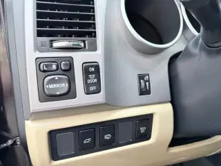 2012 Toyota SEQUOIA