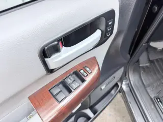 2011 Toyota SEQUOIA