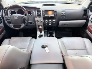 2011 Toyota SEQUOIA