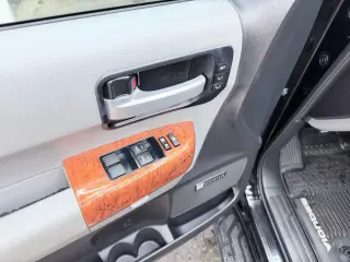 2018 Toyota SEQUOIA