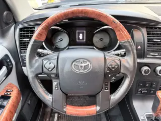 2018 Toyota SEQUOIA