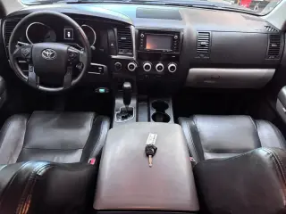2018 Toyota SEQUOIA