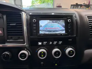 2018 Toyota SEQUOIA